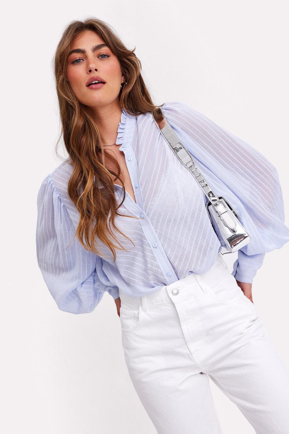 Blouse the way you move