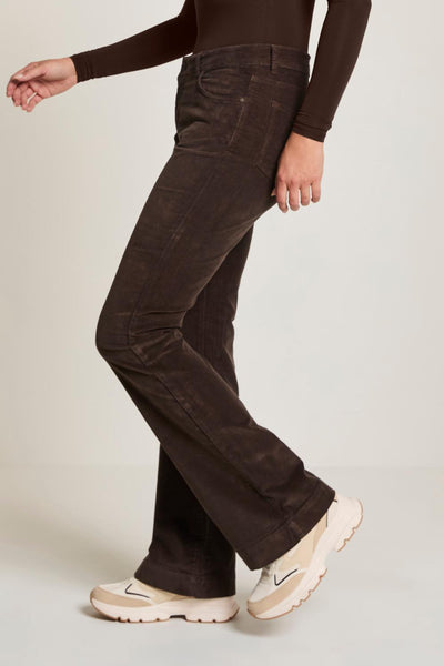 Jade velvet deep brown
