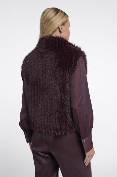 Waistcoat with closure