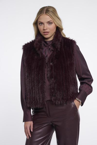 Waistcoat with closure