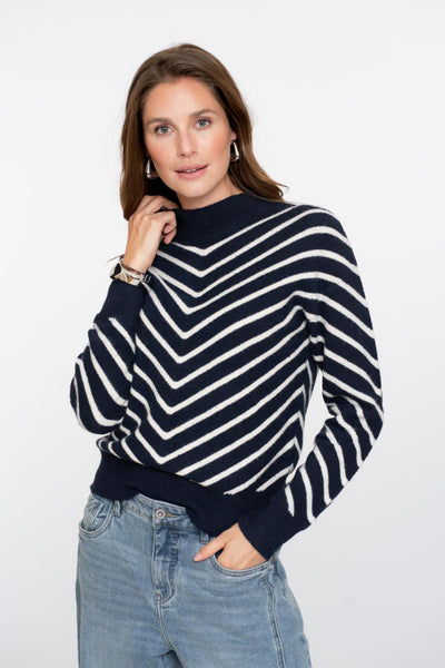 Pull stripes turtleneck