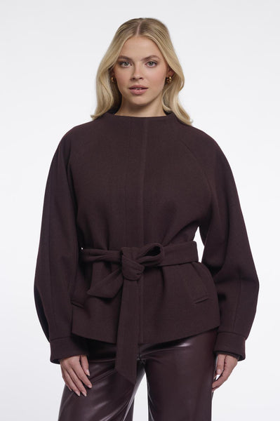 Short coat with collar