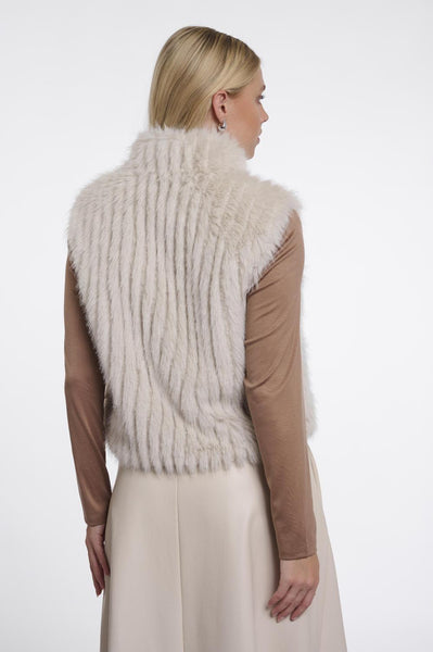 Waistcoat with closure