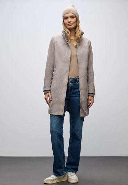 LTD QR Coat w. Knit Details