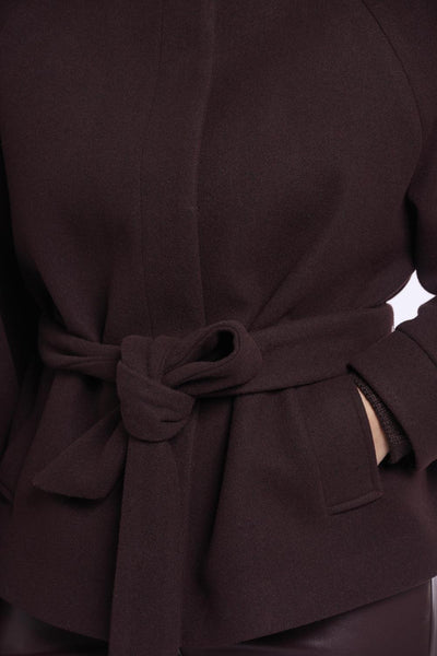 Short coat with collar