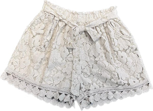 Short met kant beige