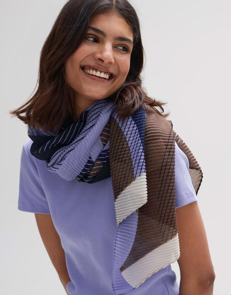 Adoli scarf