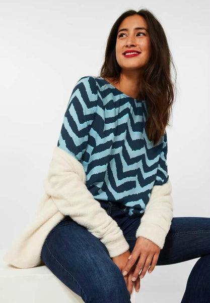 Roundneck blouse w tape detai